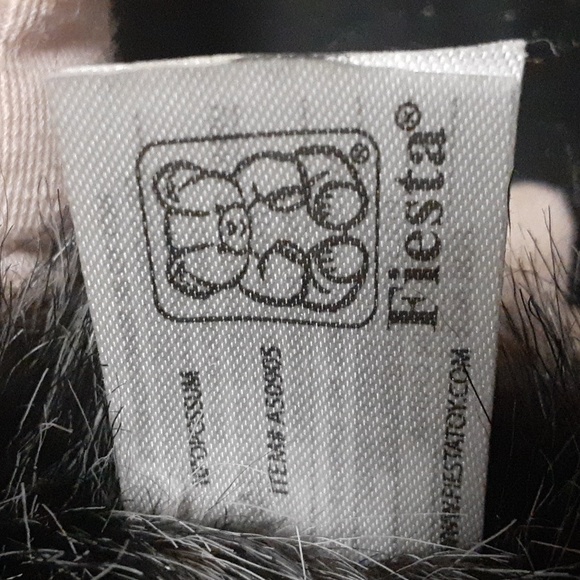 Fiesta Brand Oppossum Stuffed Animal Realistic with Long Tail - Picture 3 of 3